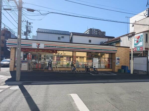 セブン-イレブン 川崎元木１丁目店まで約232m