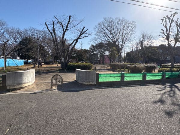 八潮中央公園まで約409m