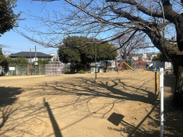 椎の実公園まで約249m