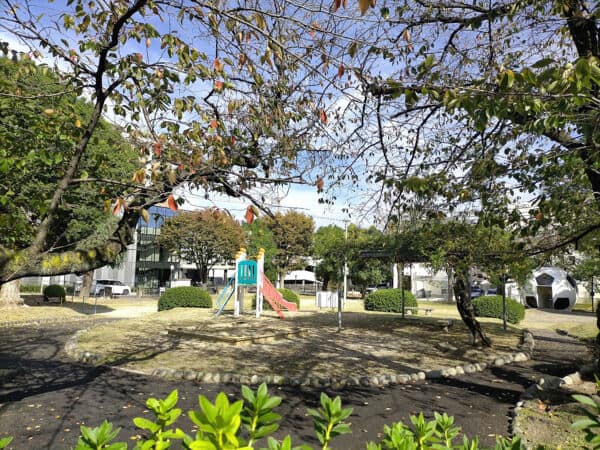 若松公園まで約468m