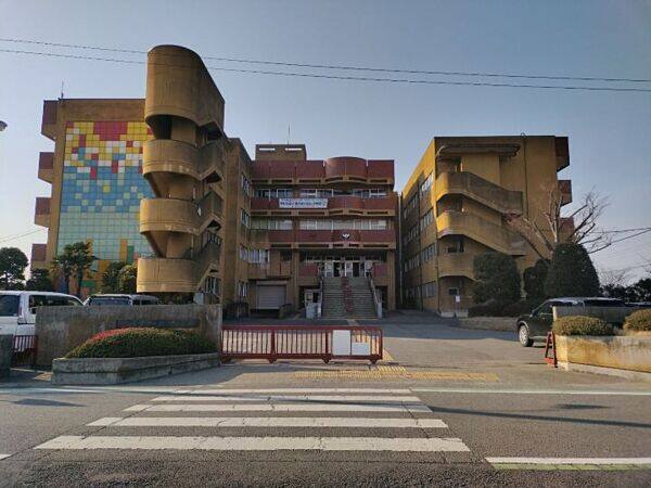 越谷市立千間台中学校