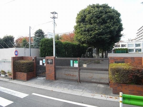 大田区立田園調布中学校