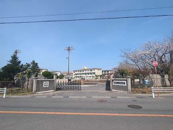 岡崎市立六ツ美中部小学校