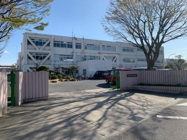春日井市立神領小学校