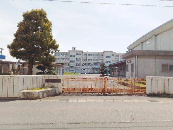 春日井市立味美中学校