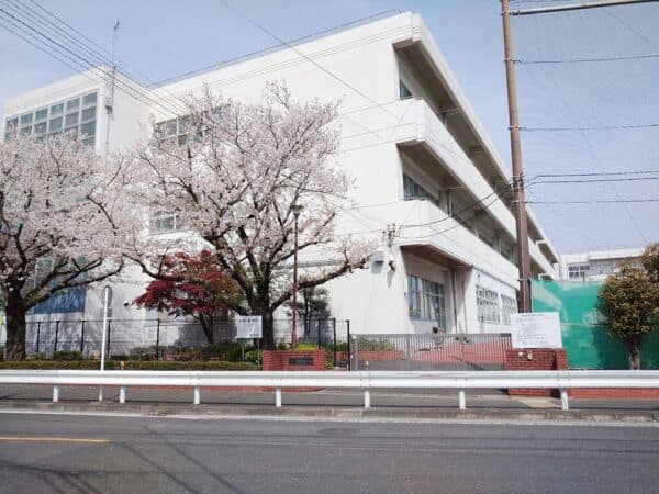 横浜市立新鶴見小学校