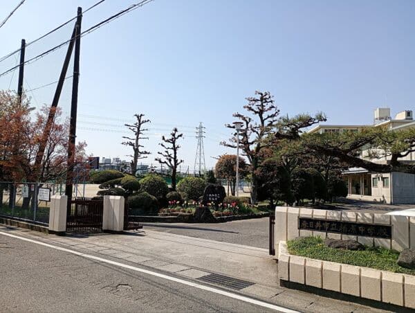 春日井市立柏原中学校
