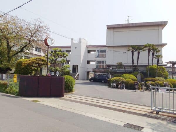 春日井市立西部中学校