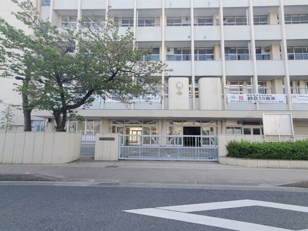 伊丹市立松崎中学校