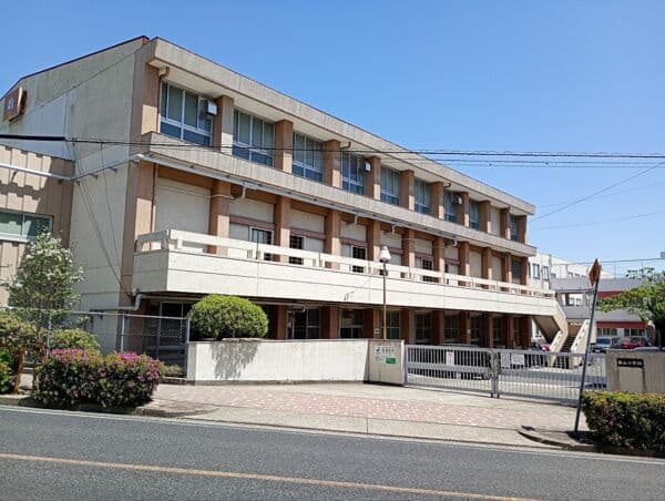 名古屋市立西山小学校