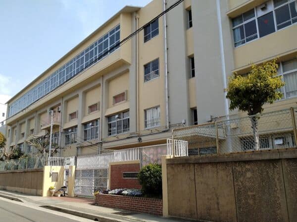 神戸市立鷹取中学校