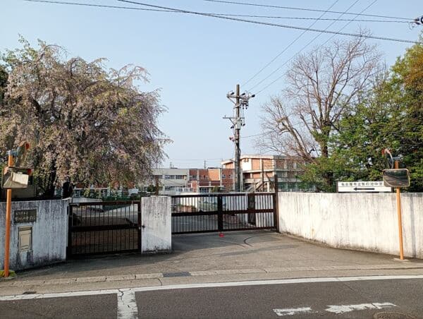 名古屋市立牧の池中学校