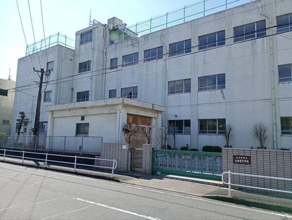 名古屋市立山田東中学校