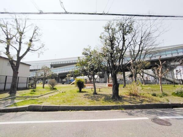 泉尾中公園まで約1018m