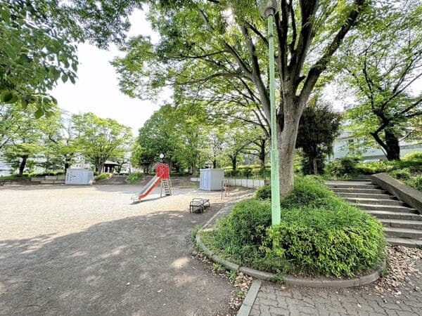 東中尾公園まで約1020m