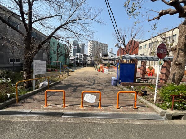 市岡浜公園まで約759m
