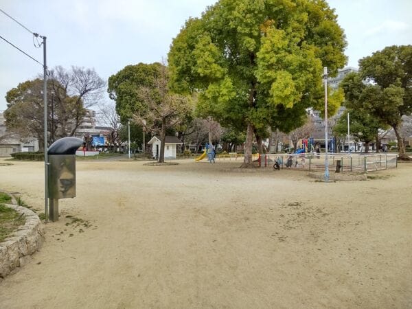 天下茶屋公園まで約986m