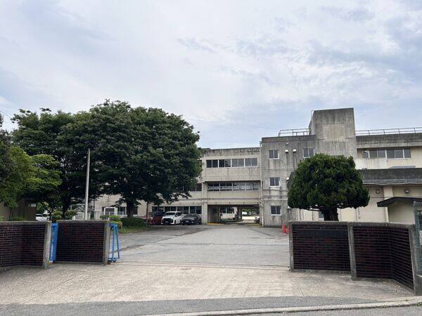 松戸市立貝の花小学校まで約402m