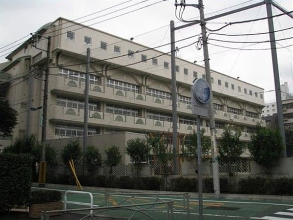 文京区立窪町小学校