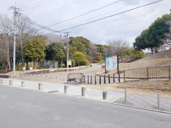 寝屋川公園まで約1018m