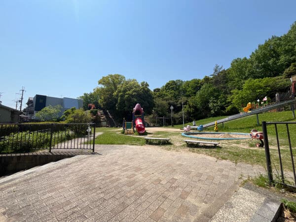 元気広場ゾーンまで約653m