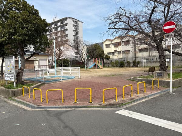 新喜多東中央公園まで約895m