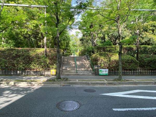 上新田1丁目公園まで約1305m