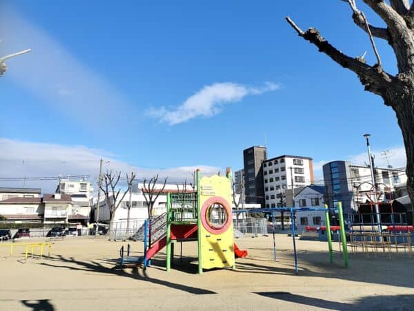 三番公園まで約713m