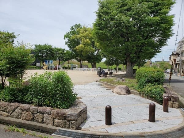 尼崎市上園公園まで約1081m