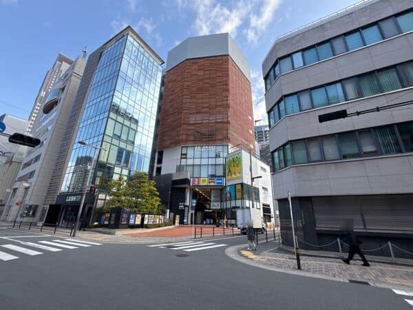 NU茶屋町まで約993m