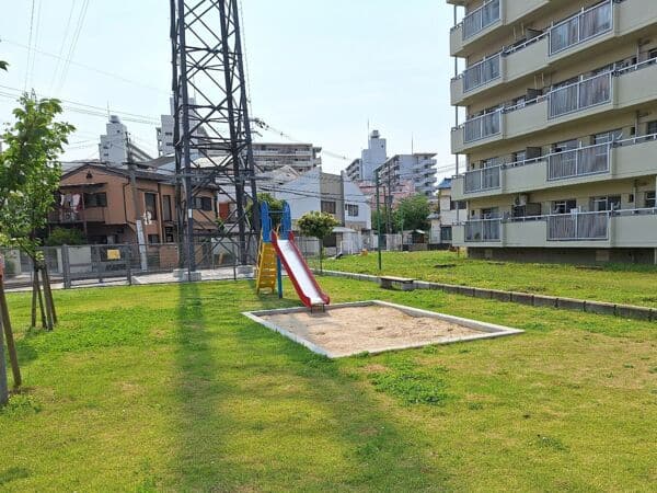 北江口三丁目児童公園まで約1400m