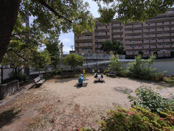 出口町かもめ遊園まで約484m