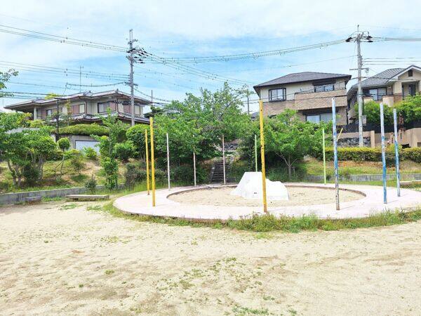 松が丘第２公園まで約1129m