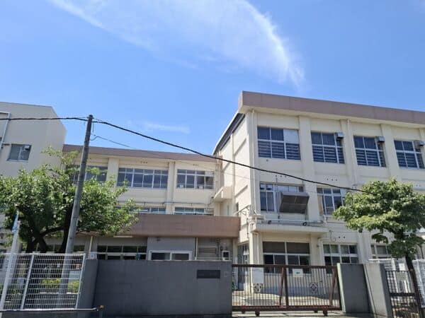 調布市立染地小学校