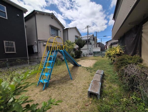 総持寺一丁目児童遊園まで約1277m