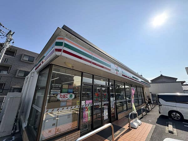 セブンイレブン 名古屋平子橋西店まで約553m