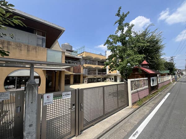 城北幼稚園まで約323m