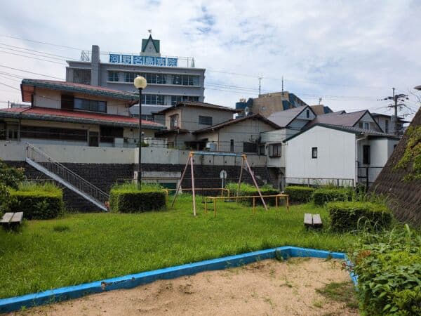 横町公園まで約674m