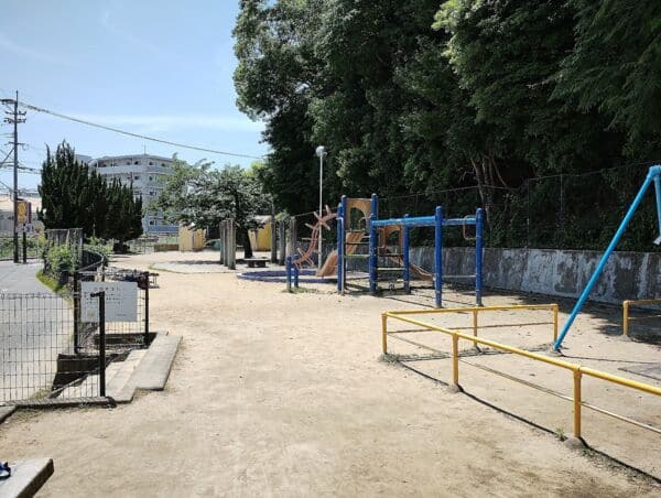 香住ケ丘公園まで約255m