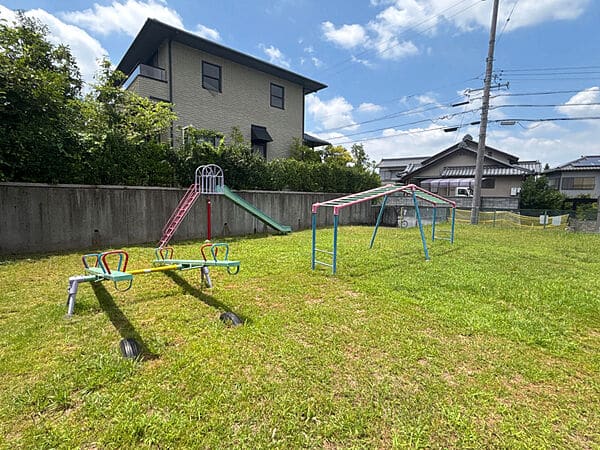 こんばこども広場まで約1424m