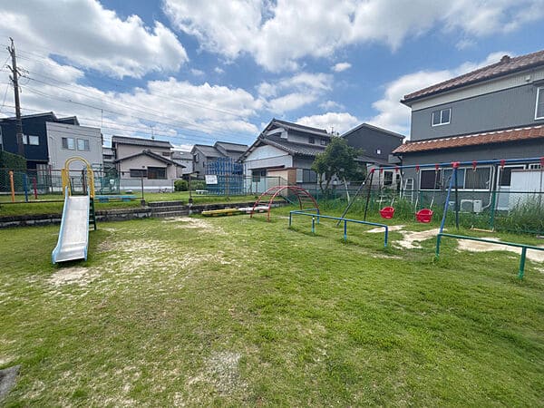 東阿知和団地こども広場まで約1214m