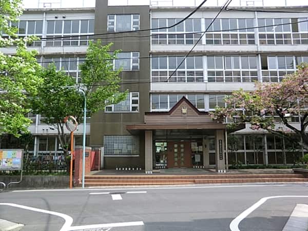 目黒区立第八中学校