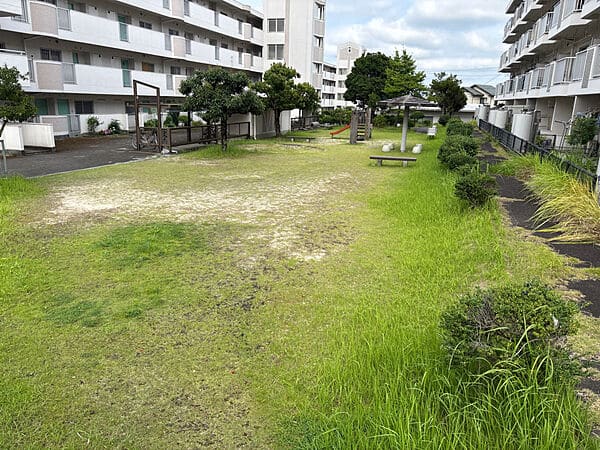 天神荘児童遊園まで約582m