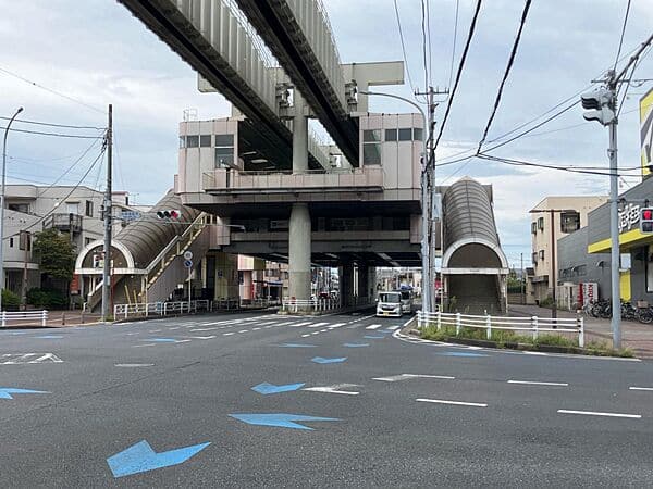 千葉都市モノレール「作草部」駅まで約1600m