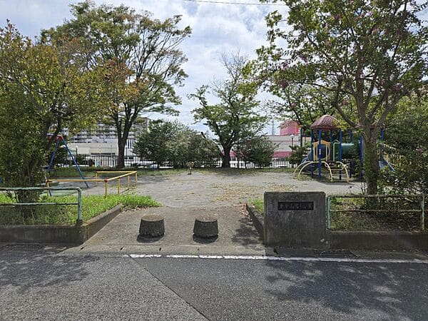 東寺山第1公園まで約1411m