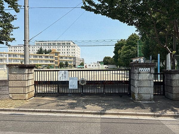 千葉市立椿森中学校