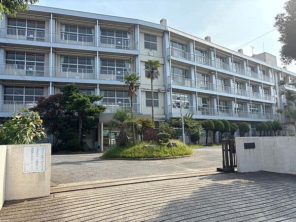 千葉市立幕張中学校