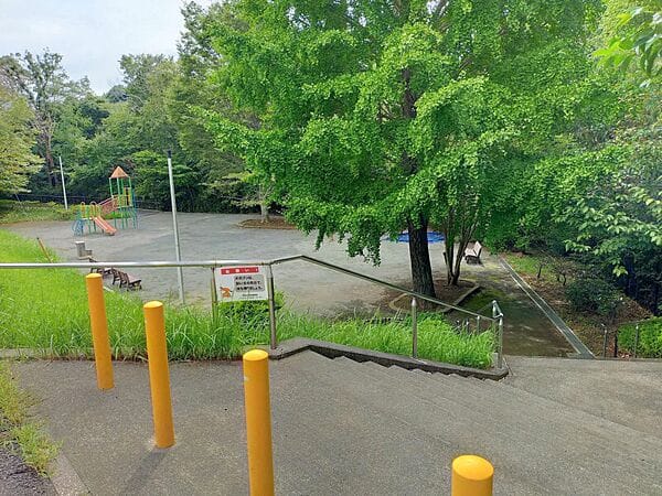 鳥ケ沢公園まで約772m