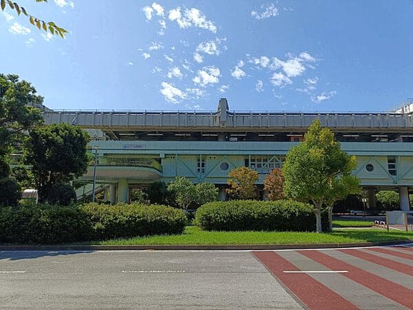 千葉都市モノレール「動物公園」駅まで約880m