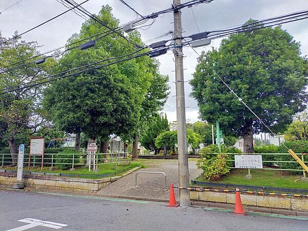 若松台公園まで約423m